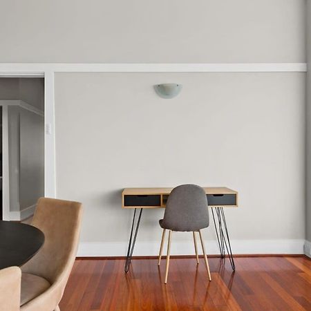 Huge Harbour View Apartment In Historic Home Sidney Exterior foto